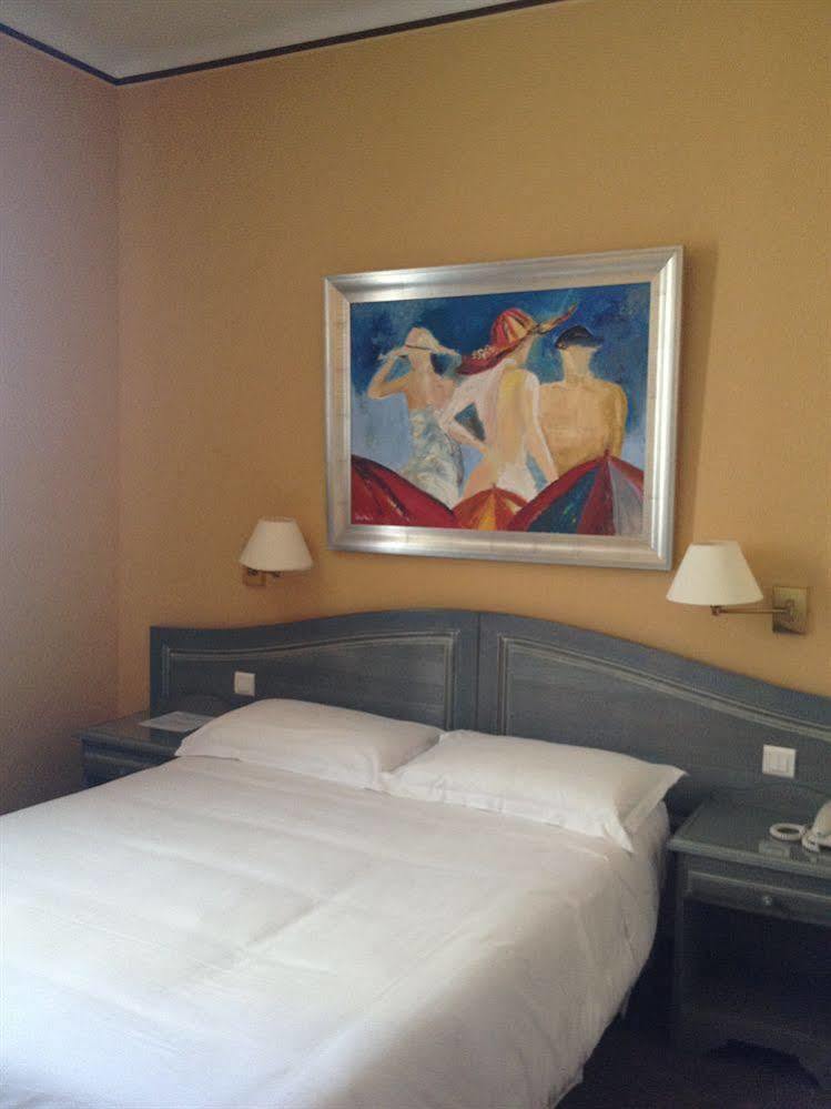Hotel Imperial Αζάτσιο Εξωτερικό φωτογραφία