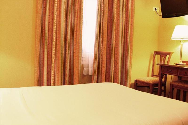 Hotel Imperial Αζάτσιο Εξωτερικό φωτογραφία